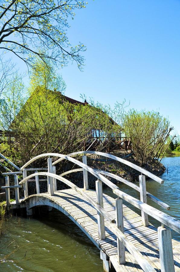 Dom Na Wodzie Mazury Βίλα Dzwierzuty Εξωτερικό φωτογραφία